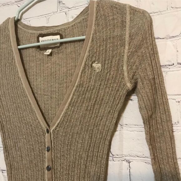 ABERCROMBIE TAN RIBBED KNIT TOP - Picture 3 of 5